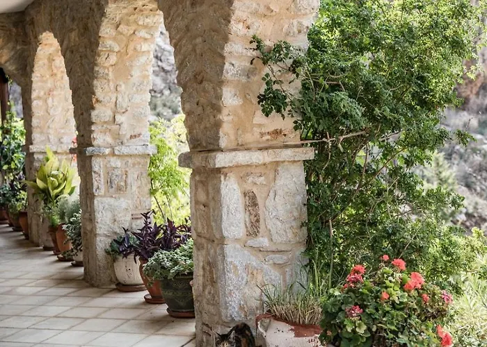 Gaia Temple Of Silence Отель *